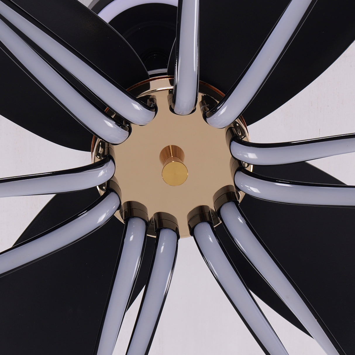 Contemporary Aluminum Black Ceiling Fan with Light for Living Rooms