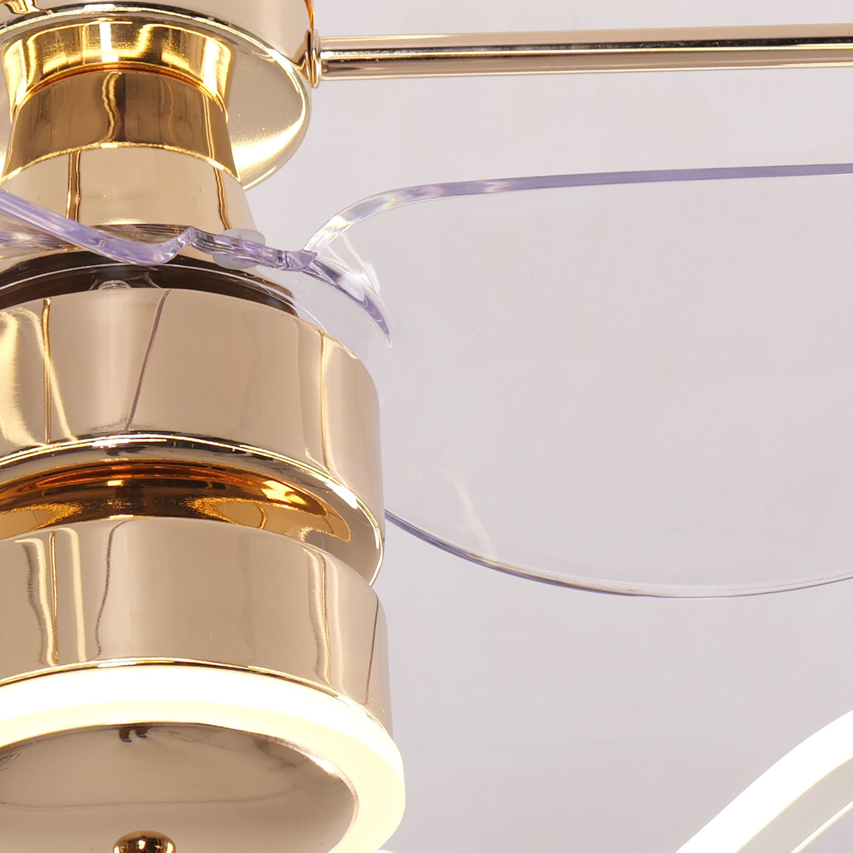 Modern Ceiling Fan with Light and Remote Control – Quiet & Adjustable