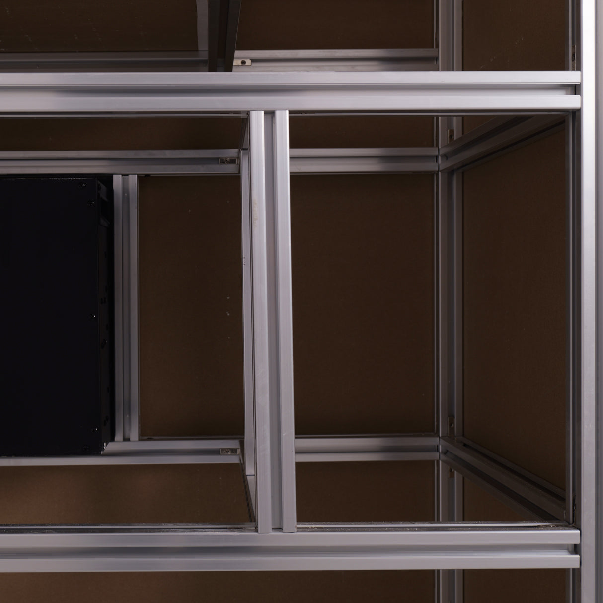 Easy-to-Install Aluminum Profile Media Wall Frame