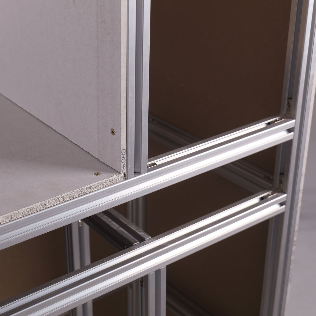 Easy-to-Install Aluminum Profile Media Wall Frame